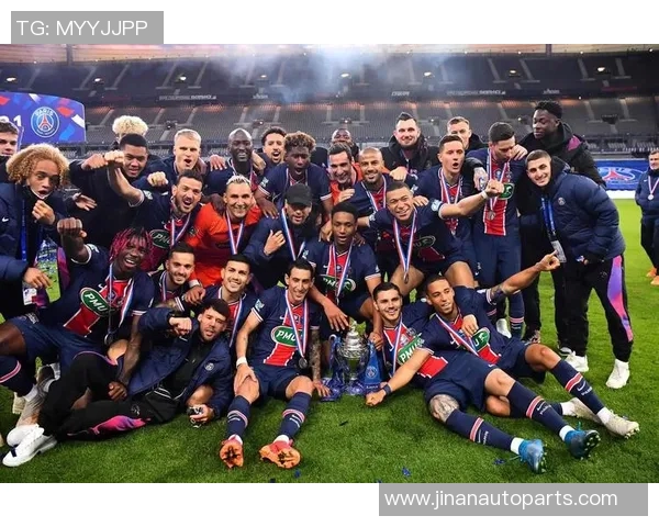 阿德莱德蓝鹰迎战坎贝尔全力争胜展现球队实力与斗志