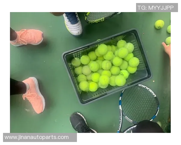 提升网球水平的秘密武器 选购与使用网球装备全攻略 提升网球水平的秘密武器 选购与使用网球装备全攻略