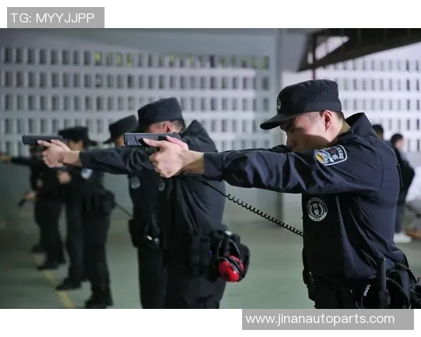 重庆街舞队防守战术解析与实战应用全面剖析