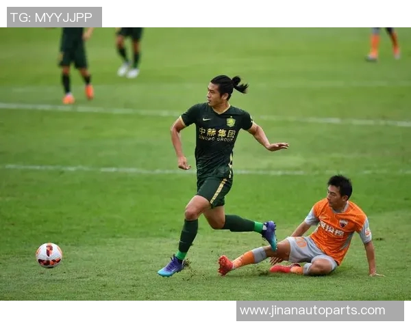 北京足球队包夹战术解析及其对比赛的影响与启示