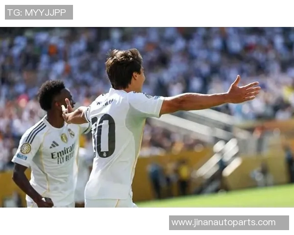 皇马与曼联激情对决7月22日友谊赛精彩回顾与分析 皇马与曼联激情对决7月22日友谊赛精彩回顾与分析