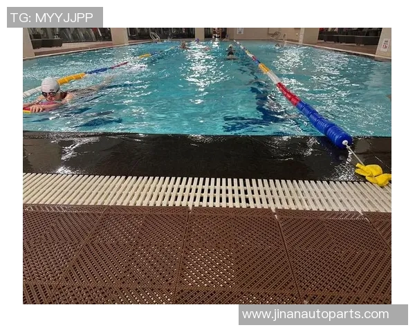 泳池明星:领略美丽波光粼粼的世界 泳池明星:领略美丽波光粼粼的世界