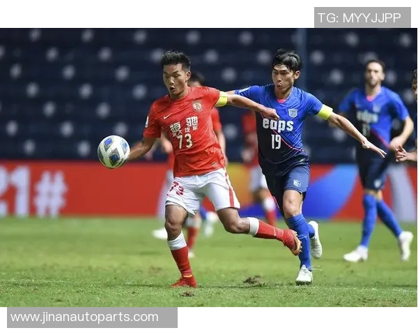 广州足球队在联赛中的意识表现分析与战术探讨